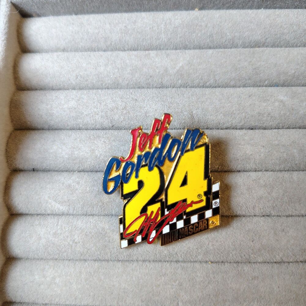 1998 Jeff Gordon #24 Nascar Souvenir Racing Lapel Pin VTG Streetwear Dad Gear